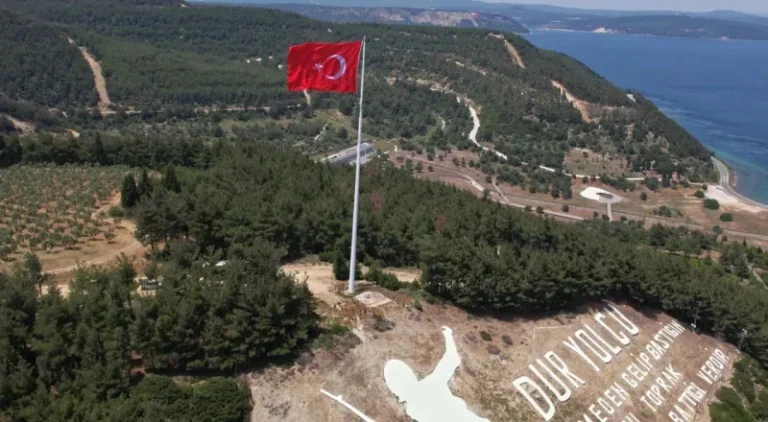 Türk Bayrağı’nın Öyküsü; “Ay’a ilk insanı biz gönderdik”