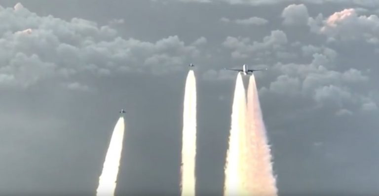 Alman Jetleri Jet Airways Uçağını Havada Yakaladı!