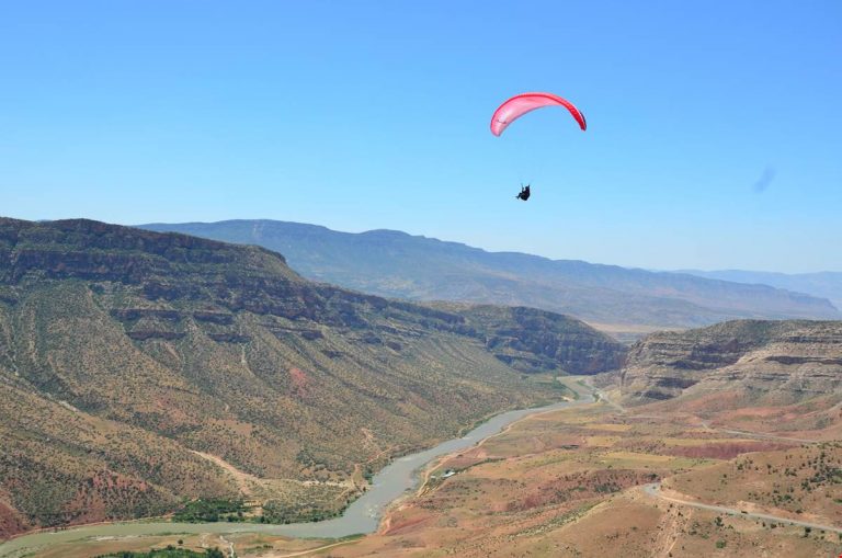 DİKA’ndan Siirt’e Yamaç Paraşütü Onayı