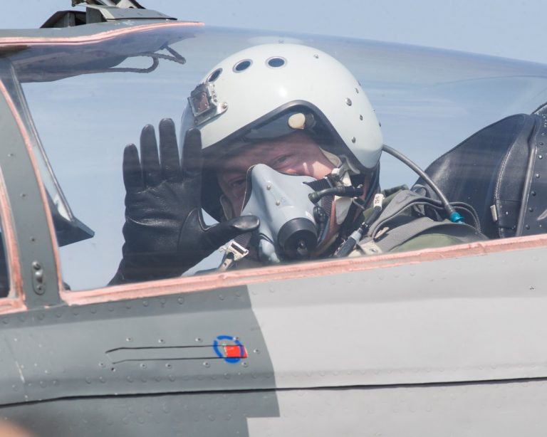 Ukrayna Cumhurbaşkanı Poroşenko MiG-29 ile Uçtu