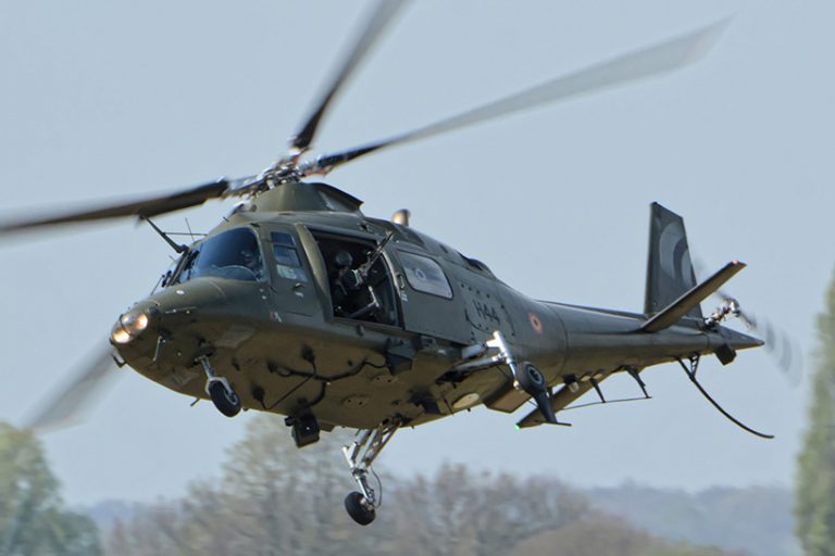 1000 Metreden Düşen Helikopter Pilotu Hayatını Kaybetti