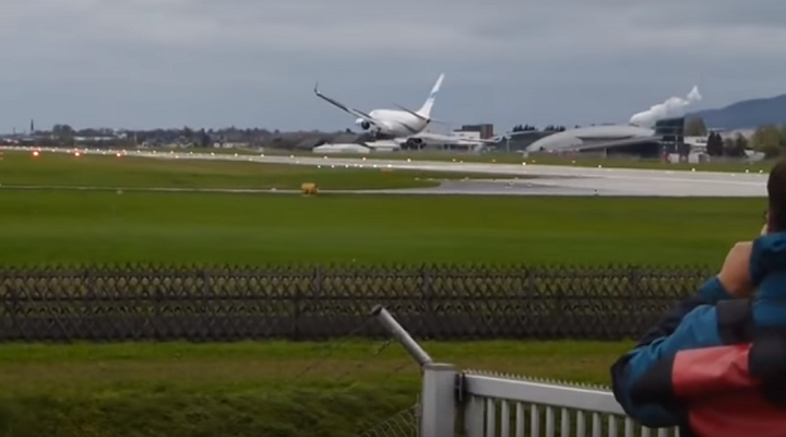 Güçlü Yan Rüzgar Bu Kez İnişe Müsaade Etmedi