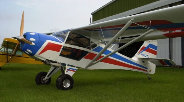 kitfox-front-of-hangar-brookshire-e1488364368475