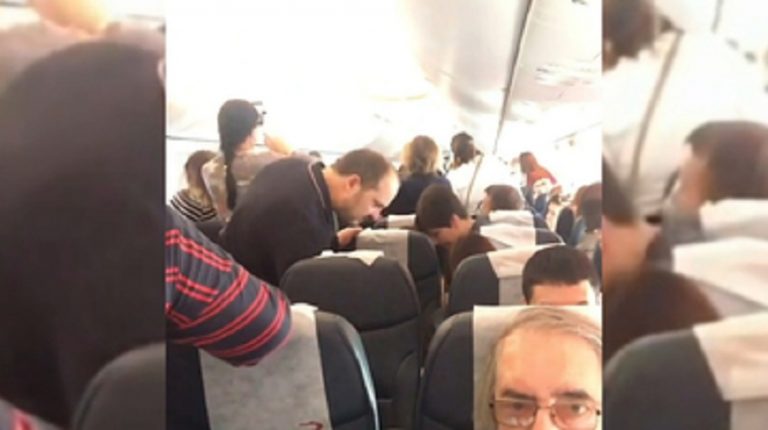 Sarhoş yolcu hostesi dövdü, uçak Antalya yerine Soçi’ye indi!