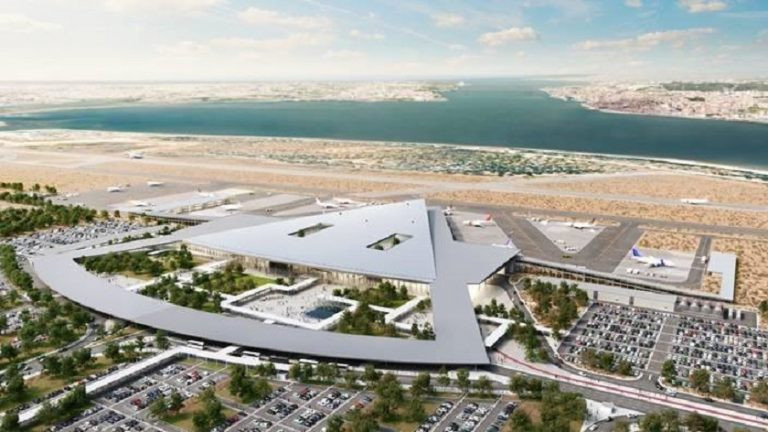 Belgrad Havalimanı’na yeni terminal için anlaşmaya varıldı