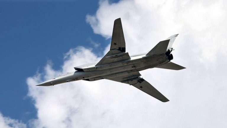 Rusya’da Tu-22M tipi stratejik bombardıman uçağı düştü