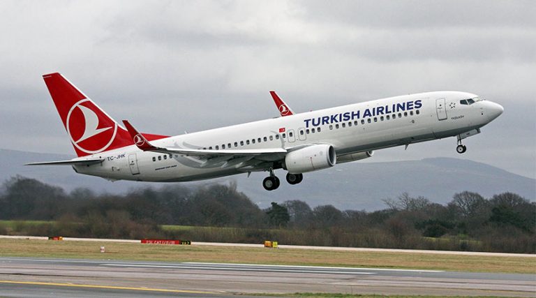 Türk Hava Yolları uçağı Birmingham’da kuyruk sürttü