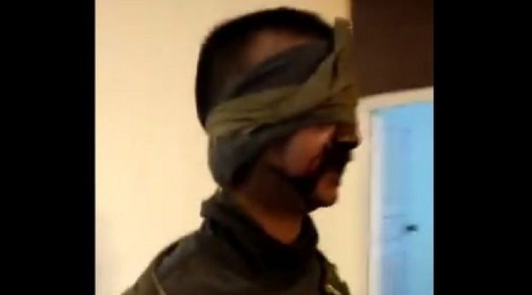 Pakistan gözaltındaki pilotun görüntülerini paylaştı