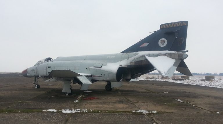 Satılık F-4 Savaş Uçağı, Sadece 100 Bin TL
