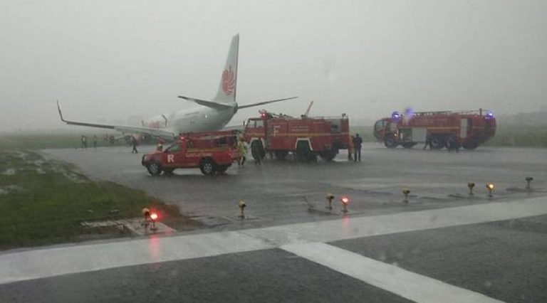 Lion Air uçağı pistten çıktı (Video Haber)
