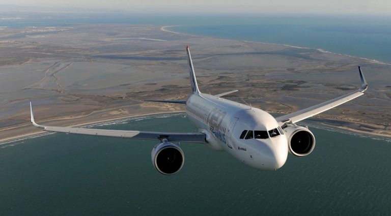 Airbus’a 300 uçaklık dev sipariş
