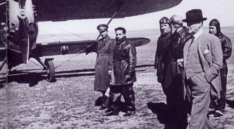 Fotoğraflarla: Yeşilköy Hava Meydanı’ndan Atatürk Havalimanı’na