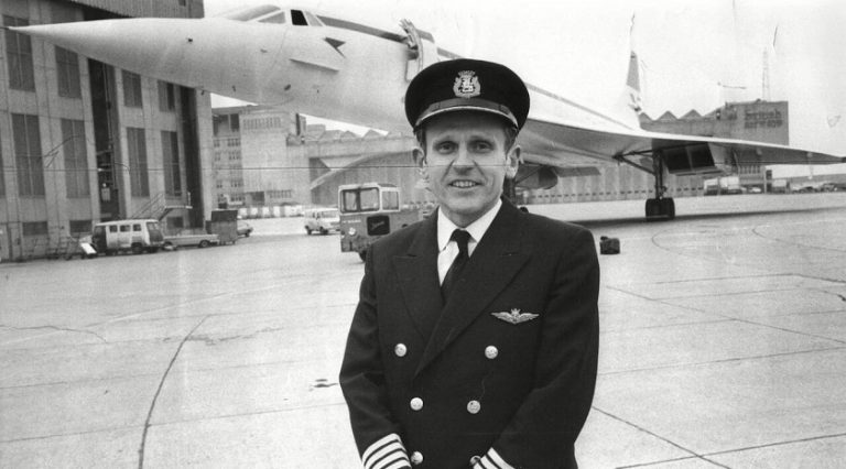 Eski Concorde pilotu ve eşi evinde ölü bulundu