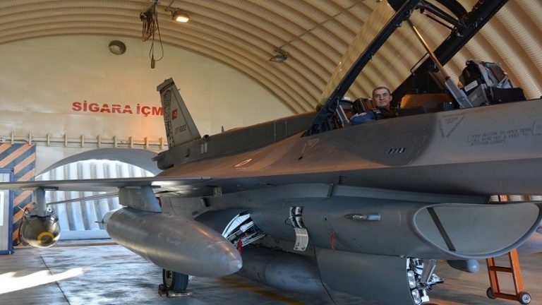 Org. Küçükakyüz F-16 ile hava harekatına katıldı