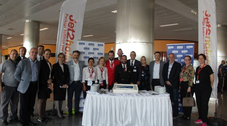 İzmir İngiltere’den 80 bin turist karşılayacak