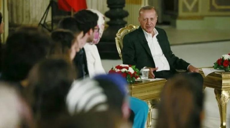 Cumhurbaşkanı Erdoğan’dan iftar programında S-400 ve F-35 açıklaması
