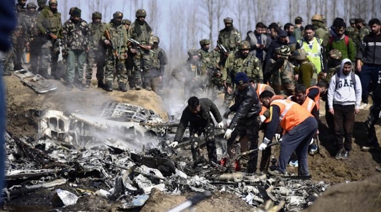 Pakistan’la savaşın eşiğine gelinen olayda Hindistan kendi helikopterini vurmuş
