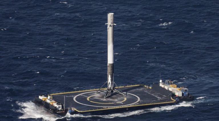 SpaceX, kargo mekiğinin fırlatılışını erteledi