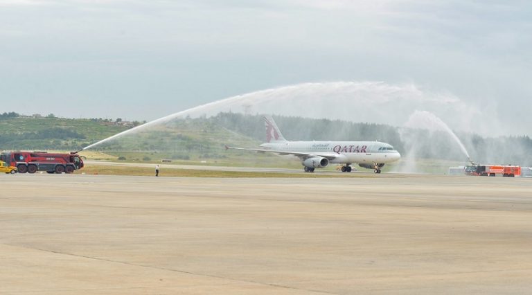 Qatar Airways’in İlk Uçağı İzmir Adnan Menderes Havalimanı’na İniş Yaptı