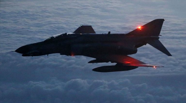 Erhaç Üssü’ne iniş sırasında arızalanan F-4’te hasar oluştu