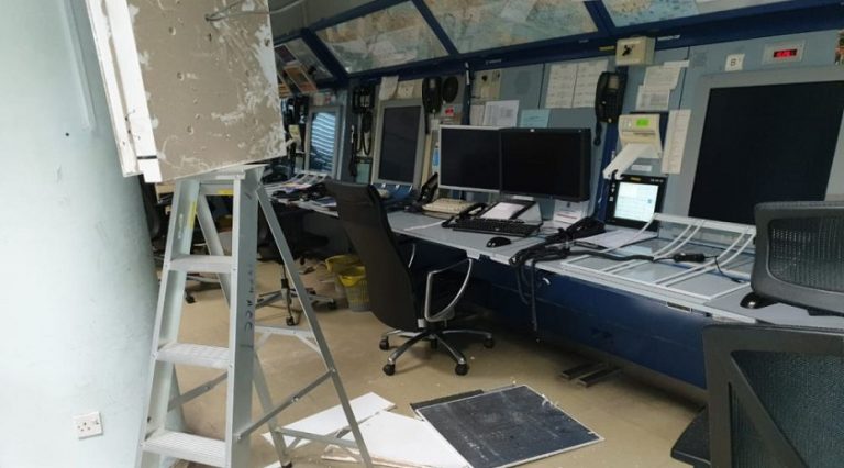 Güney Kıbrıs’ta hava trafik kontrol merkezinin tavanı çöktü