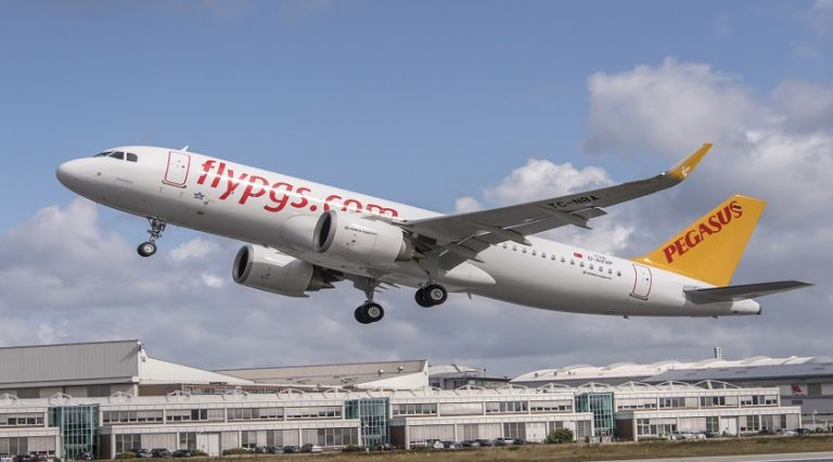 Pegasus bayram tatilinde en çok yolcuyu Antalya ve İzmir’e taşıyacak