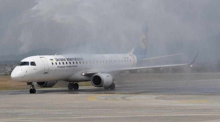 UIA, Kiev-İzmir seferlerine başladı