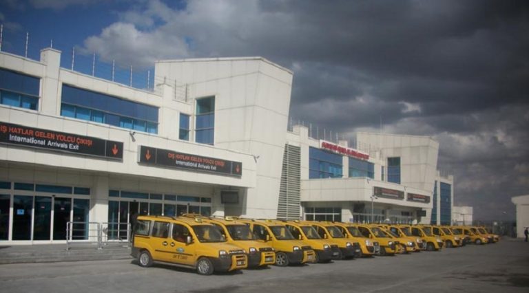 Bir Havalimanı Taksisi Krizide Kayseri’de Yaşanıyor