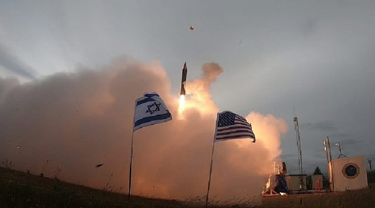 İsrail ve ABD, Arrow 3 füze savunma sistemini Alaska’da test etti