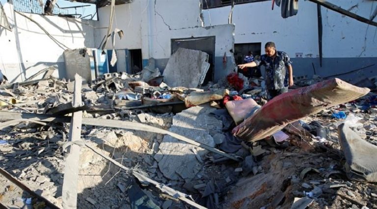 Libya’da göçmen kampına hava saldırısında 44 sivil hayatını kaybetti