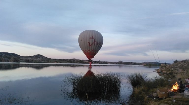 Frig Vadisi’nde İlk Sıcak Hava Balonu Başarıyla Havalandı