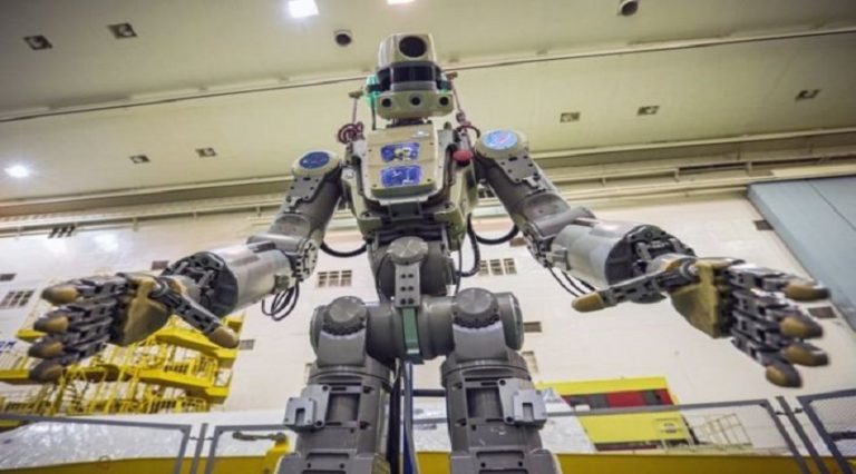 Rusya uzaya ‘insansı robot’ gönderdi