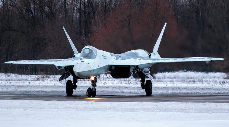 Su-57: Putin’in tanıttığı beşinci nesil savaş uçağı hakkında neler biliniyor?