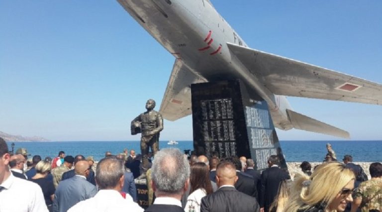 Cengiz Topel Anıtı, F-100 uçağı ve Topel’in heykeli de eklenerek törenle açıldı (Video Haber)