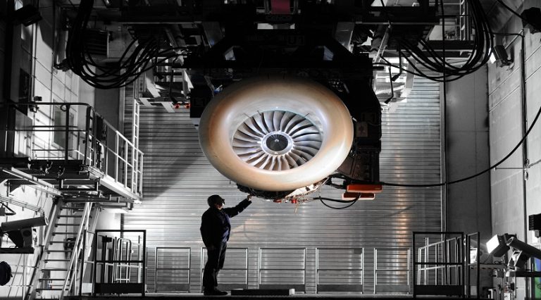 ROLLS-ROYCE  motorları Alman Hava Kuvvetlerini uçuruyor