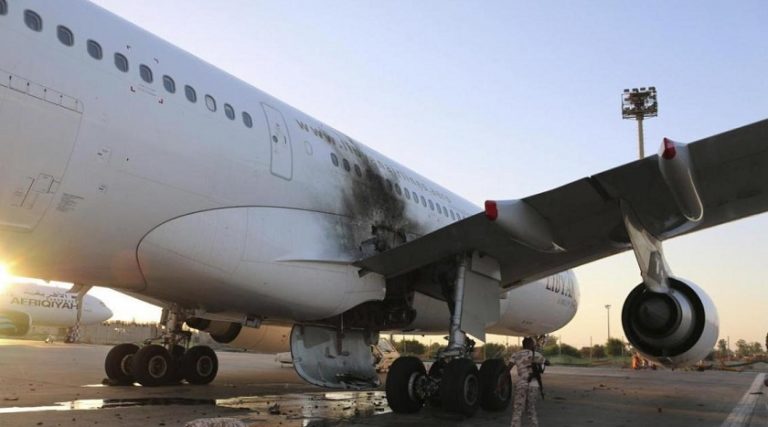 Libya’daki tek aktif havalimanı Mitiga uçuşlara kapatıldı