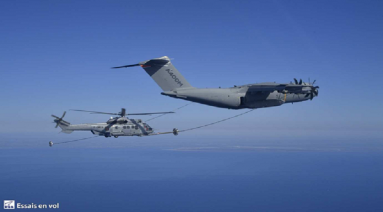 Airbus A400M, helikopter ile ilk kez havada kuru temas gerçekleştirdi (Video Haber)