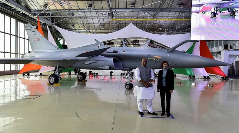 Hindistan ilk parti Rafale uçaklarını teslim aldı