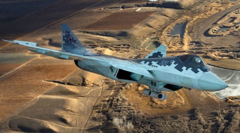 Su-57 savaş uçağının altındaki konteyner sosyal medyada merak uyandırdı