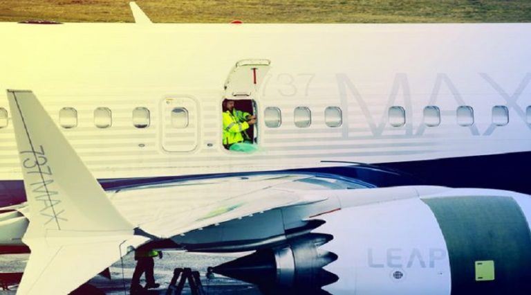 FAA, 737 MAX’in uçuşa geri dönmesi için pilotlara zorunlu simülatör eğitimine kapıyı açık bırakıyor