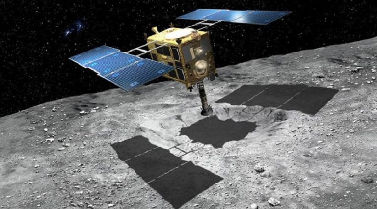 Japon uzay aracı asteroitten Dünya’ya ilk örnekleri getirmek üzere yola çıktı