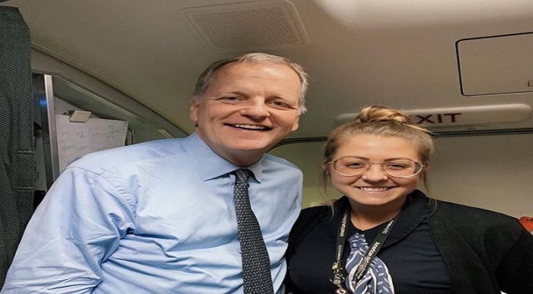 Böyle bir CEO’nuz varsa işten kovulmazsınız! Bir tepsi içkiyi üzerine dökseniz bile
