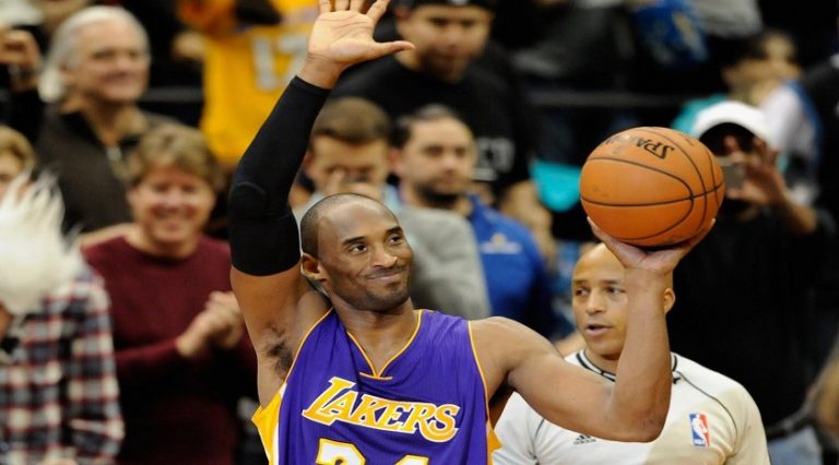 Kobe Bryant helikopter kazasında hayatını kaybetti ( Video Haber)