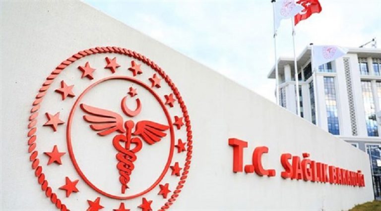 Sağlık Bakanlığı’ndan yurt dışına çıkacak vatandaşlar için PCR testi açıklaması