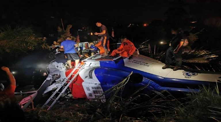 Malezya’da helikopter kazası