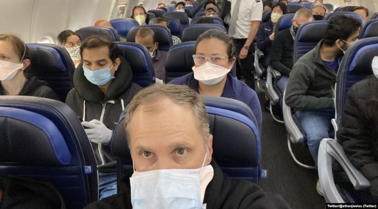 United Havayolları, ‘Sosyal mesafe’ sözünü unuttu