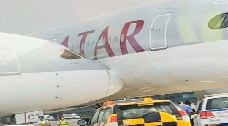 Doha Havalimanı’nda şiddetli fırtına yüzünden iki  yolcu uçağı hasar gördü