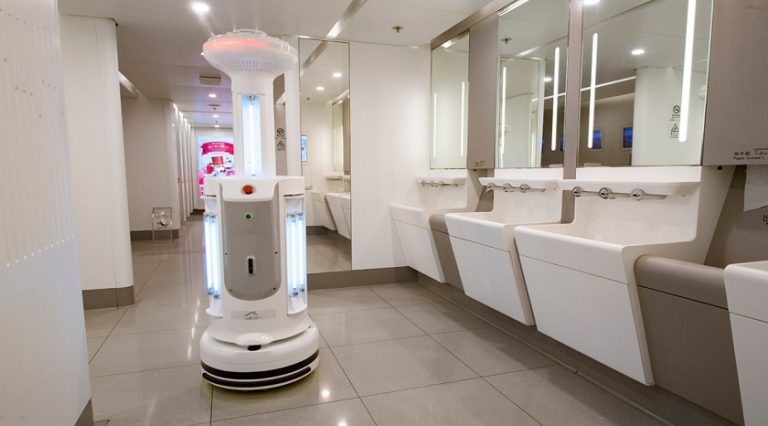 Havalimanlarında dezenfektede robotlar kullanılmaya başlandı