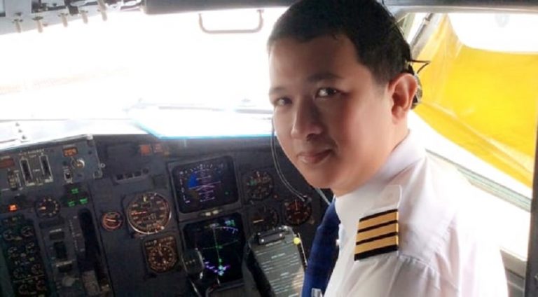 Taylandlı pilot uçuşları iptal edilince paket servisi kuryeliğine başladı