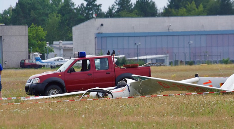 Almanya’da planör kazası, kadın pilot ağır yaralandı